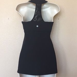Lululemon black racer back tank shelf bra